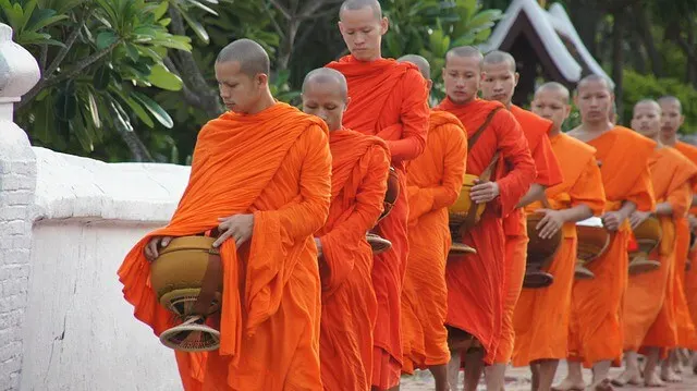 Things to do in Luang Prabang - watch the alms giving ceremony