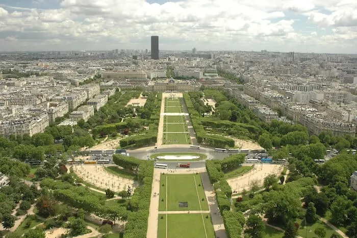 What to do in Paris - Parc du Champ de Mar