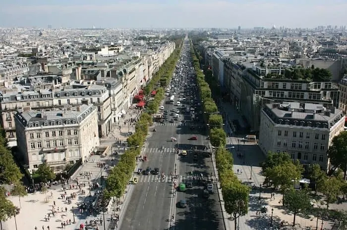 Free Paris Things To Do - Paris tourist attracations - The Champs-Élysées