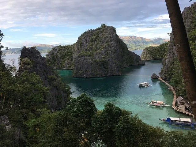 Palawan What to do - take a Group Tour in the Philippines