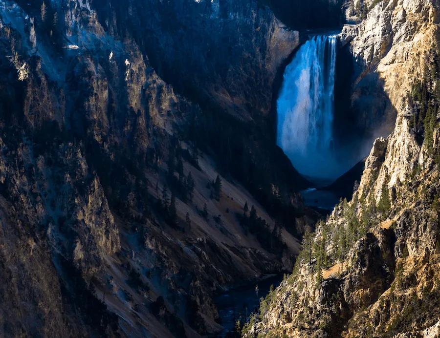 Yellowstone Lower Falls Artists Point 2 - PhotoJeepers (C)