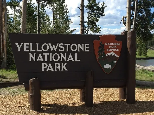 Yellowstone National Park Sign