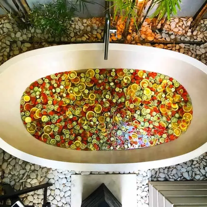 eqUILIBRIA Fruit Bath