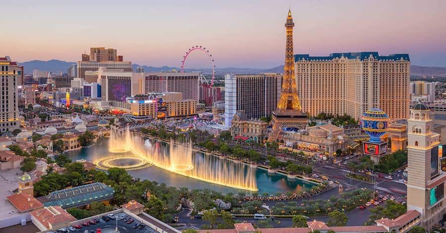 Viva Las Vegas! The Best Things to See, Do & Eat in Sin City!