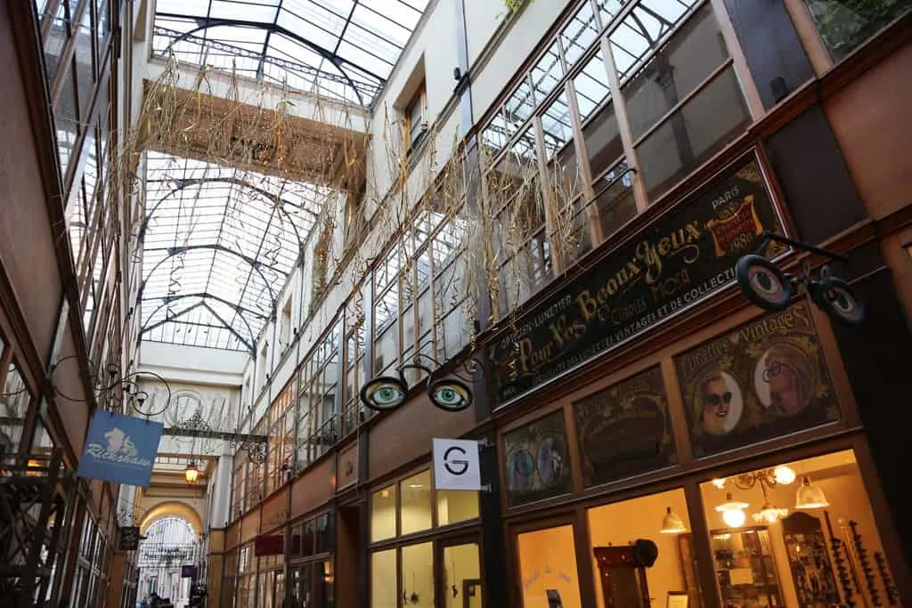 Explore the covered passageways of Paris