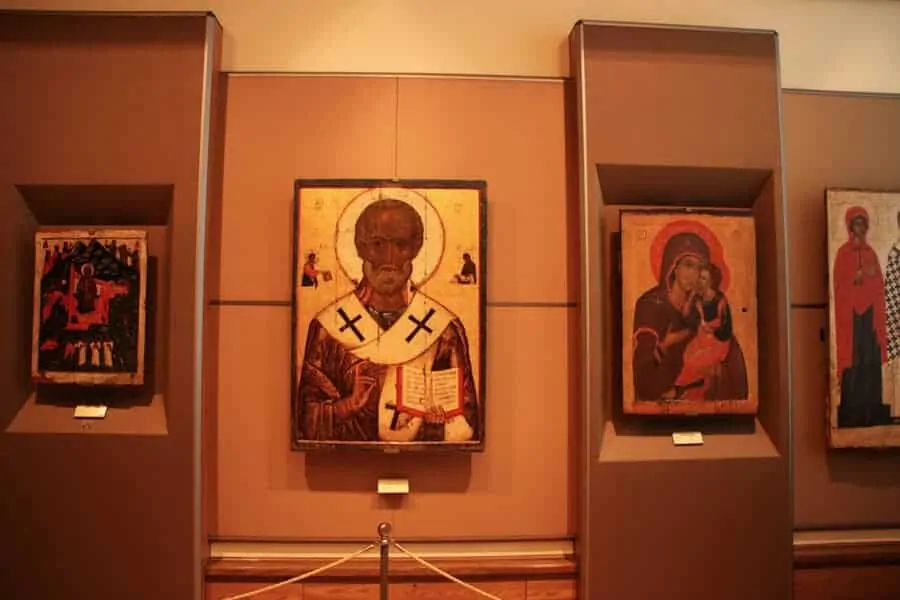 Things to do in Moscow. Russian icons in Tretyakov gallery