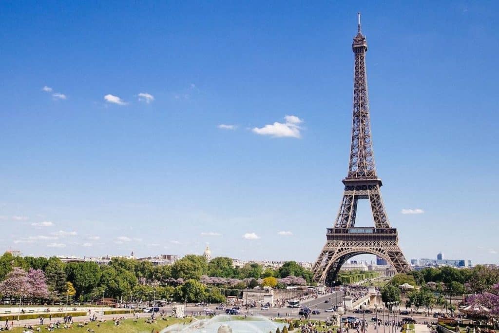 16 BEST Day Trips from Paris (that are totally worth the $$)