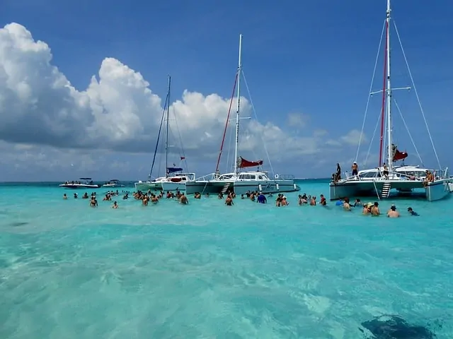 Snorkeling in the Grand Cayman