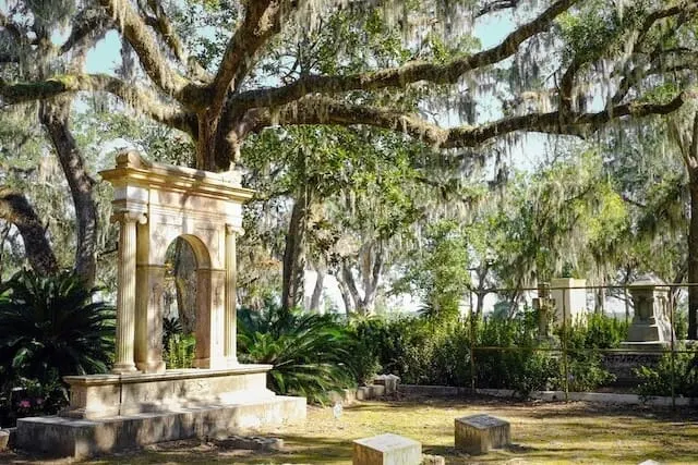 Bonaventure Cemetery in Savannah Georgia