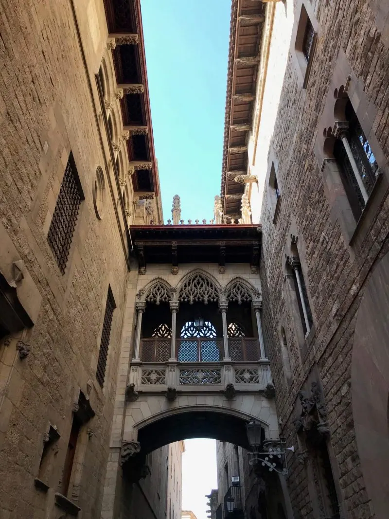 Elevated corridor between buildings in Barcelonas Gothic Quarter