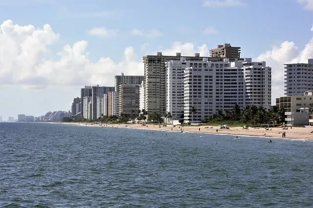 Hotel buildings along the beach in Fort Lauderdale