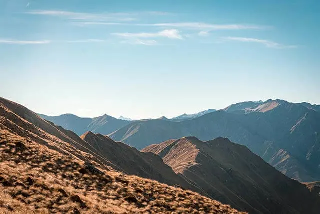 Brown mountain peaks of Ben Lomond in New Zealand