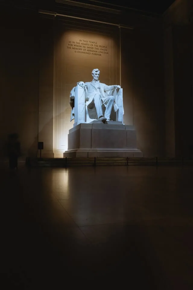 Statue of ABraham Lincoln at the Lincoln Memorial 
