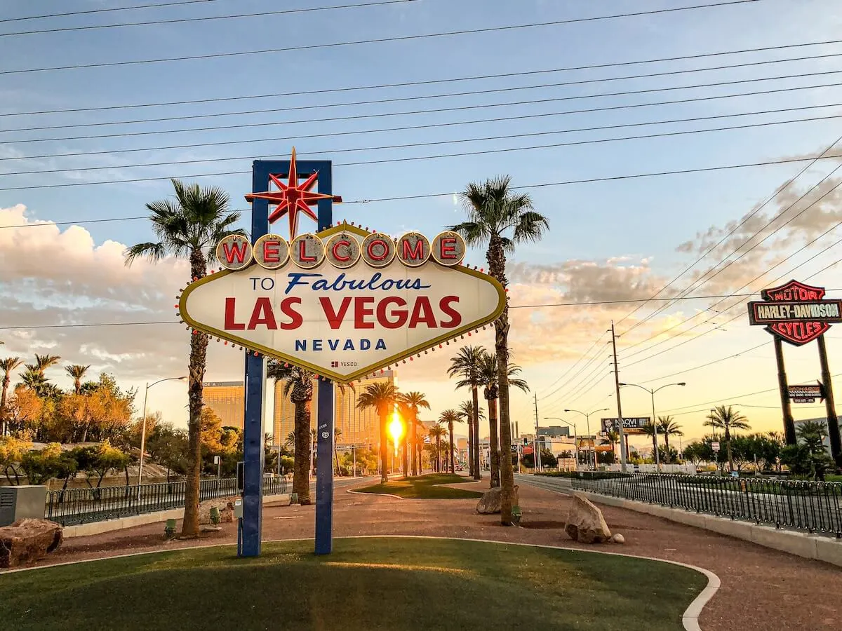 Downtown Las Vegas to Get New Welcome Arch, Probably