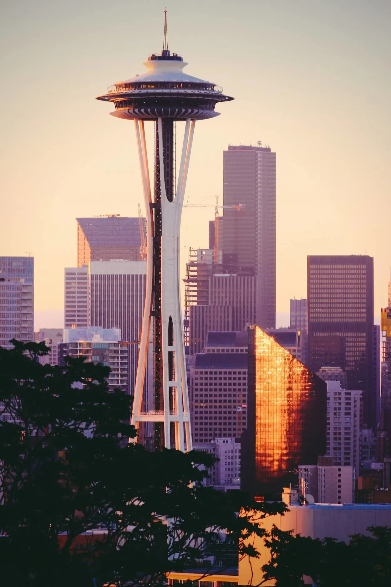 1 Day in Seattle Itinerary pinterest image of the Space Needle