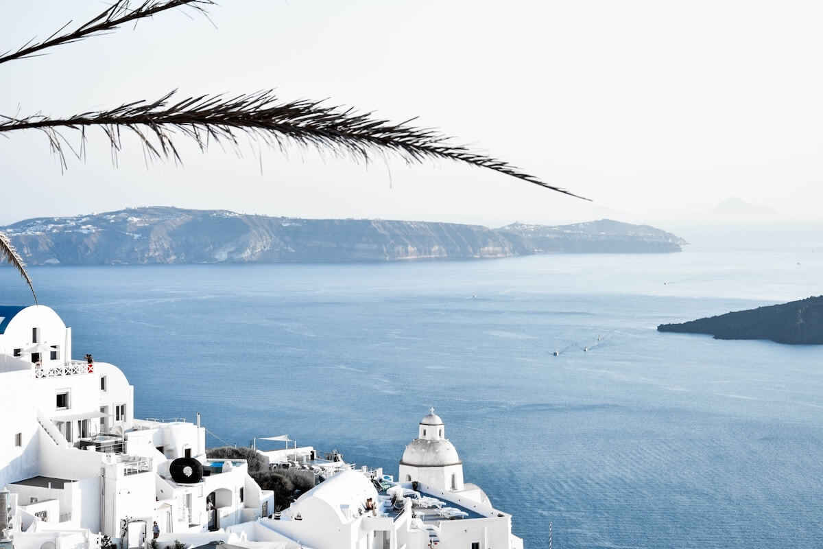 7 Best Greek Islands for Couples (Romance, Relaxation, Sightseeing, etc)